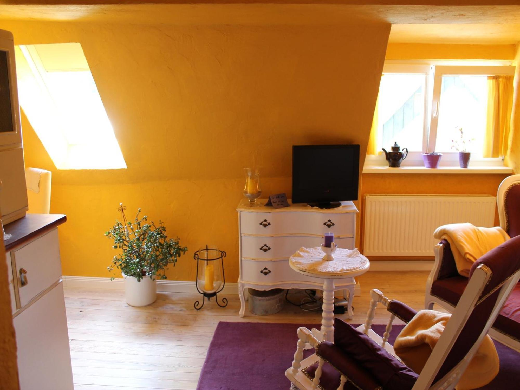 Apartment Beautiful In Damgarten With Garden